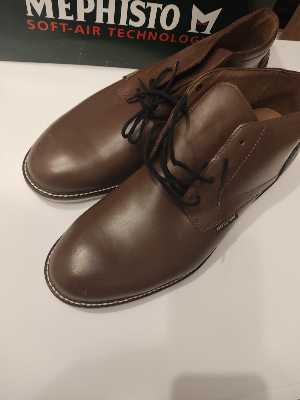 Mephisto Men’s Brown Leather Chukka Boots with Black Laces - Picture 8 of 16
